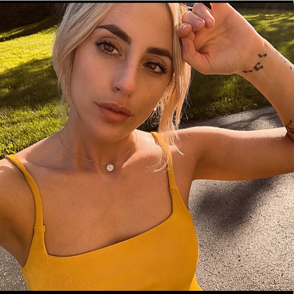 Meet the Posher, Amanda